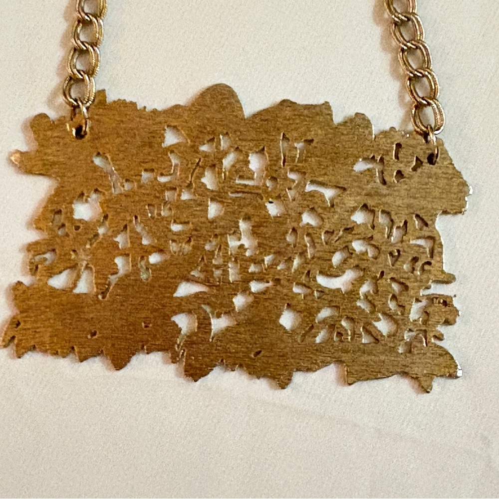 Brutalist Modernist Abstract Brass Pendant Necklace 60s–70s - Picture 4 of 10